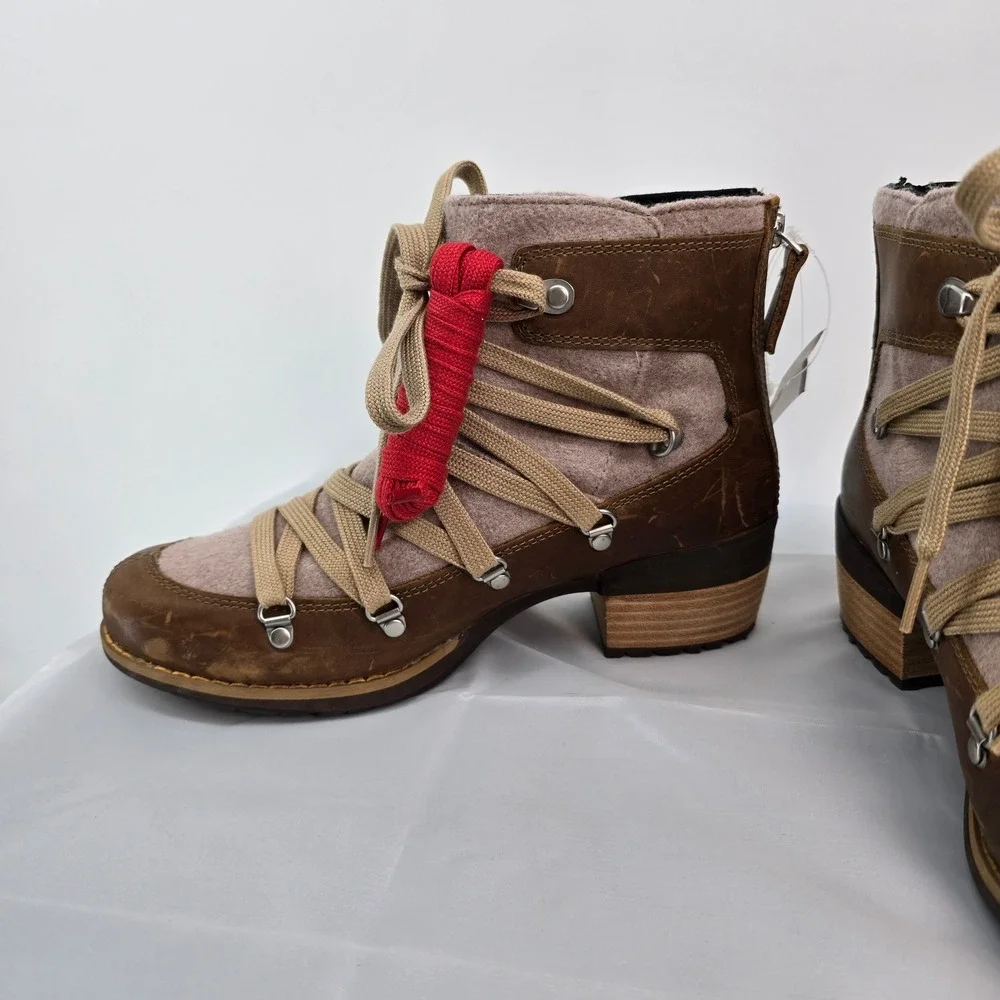 Merrell Womens Size 8 Shiloh II J004422 Warm Camel Leather Lace Up Boots NWB